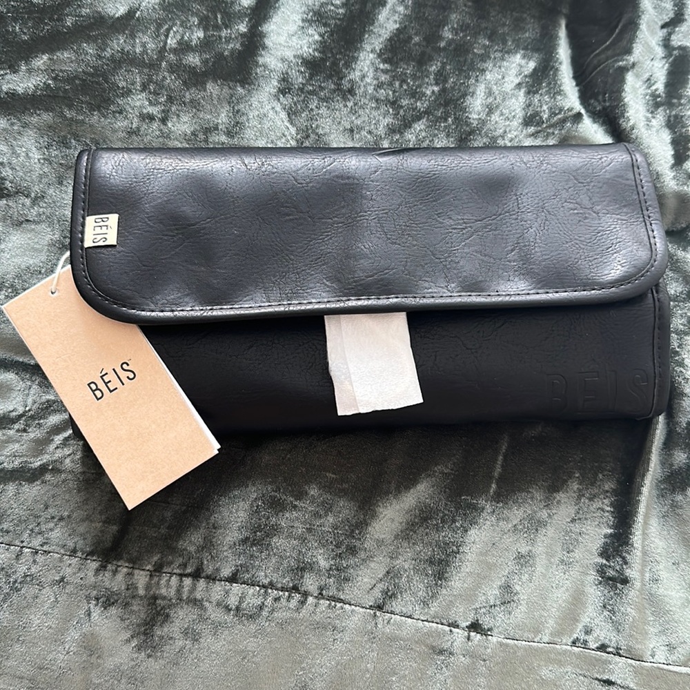 NWT Beis Travel Jewelry Organizer